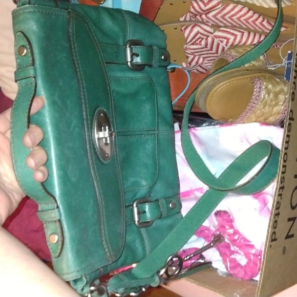 VINTAGE FOSSIL LEATHER PURSE GREEN - Picture 8 of 17